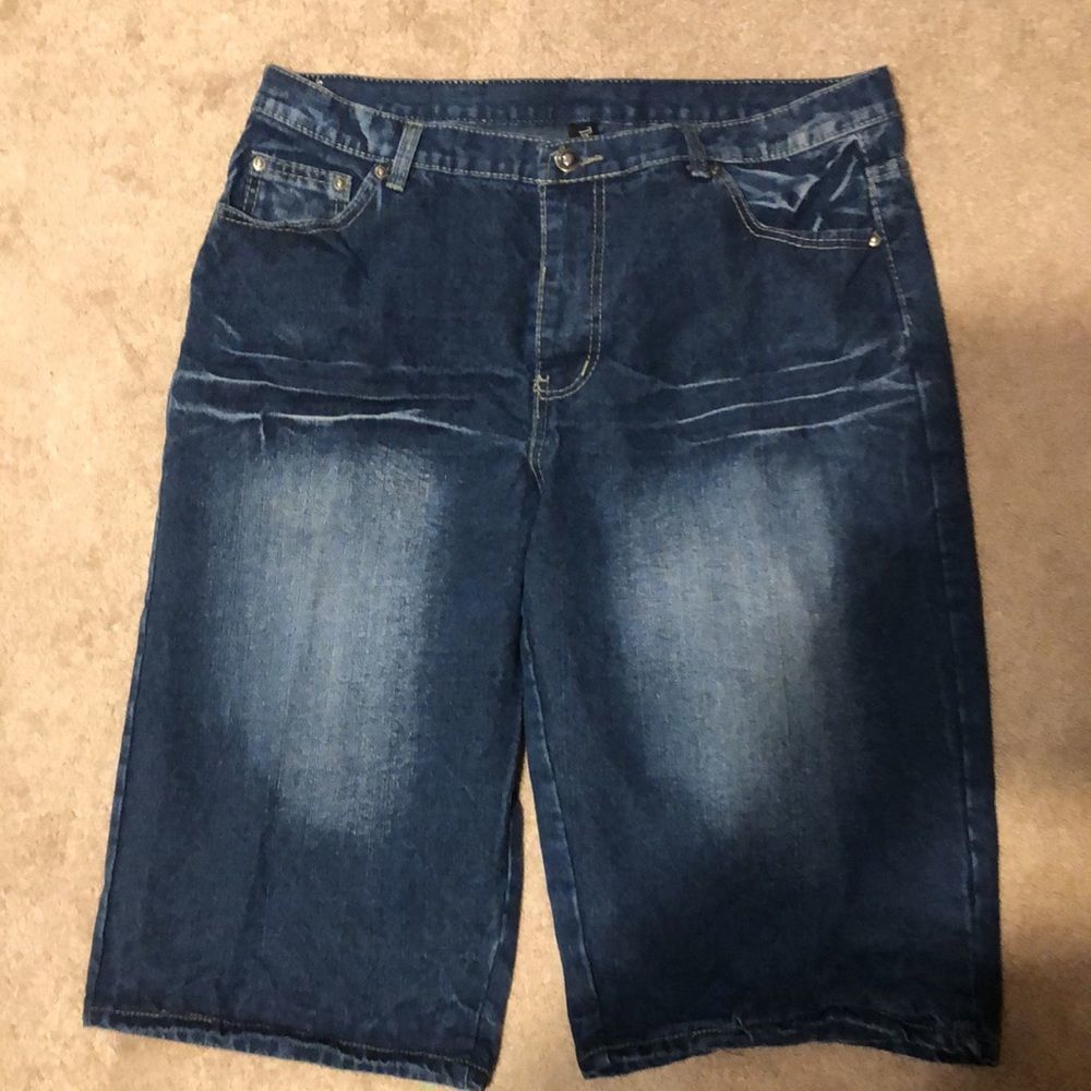 Nwot men’s True Rock jean shorts size 40